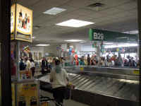 03arrive06.jpg (56069 bytes)