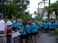 03kona325.jpg (108445 bytes)