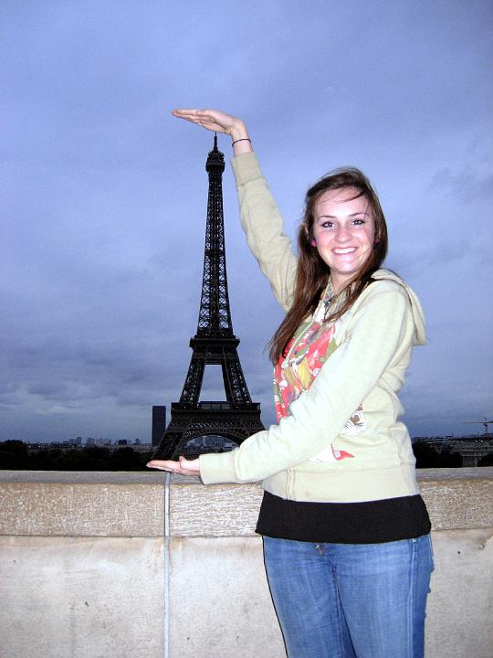 eiffeltower24.jpg